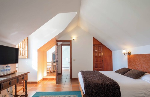 Areas Bed & Breakfast | Bed and Breakfast "Casa Rectoral Doble 1" with Mountain View, Shared Pool & Wi-Fi