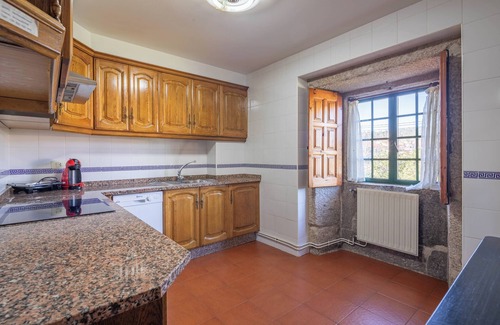 Areas Bed & Breakfast | Bed and Breakfast "Casa Rectoral Doble 3" with Mountain View, Shared Pool & Wi-Fi