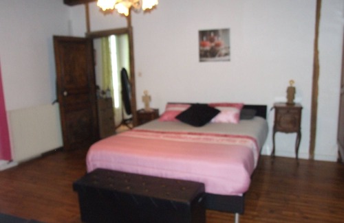 Loubieng House | BED AND BREAKFAST IN FULL BEARNAISE CAMPAIGN AT NIGHT, WEEKEND, ETC