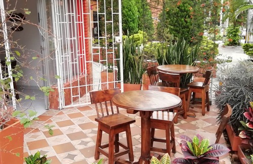 Laureles House | BED AND Breakfast. Laureles Estadio
