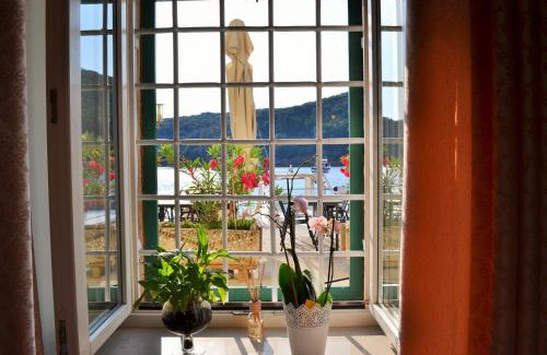 Valun Bed & Breakfast | Bed and Breakfast Palac