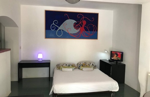 Addaura House | Bed and Breakfast 'Park House Mini' with Shared Pool, Wi-Fi and Air Conditioning