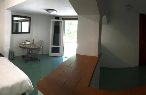 Addaura House | Bed and Breakfast 'Park House Mini' with Shared Pool, Wi-Fi and Air Conditioning