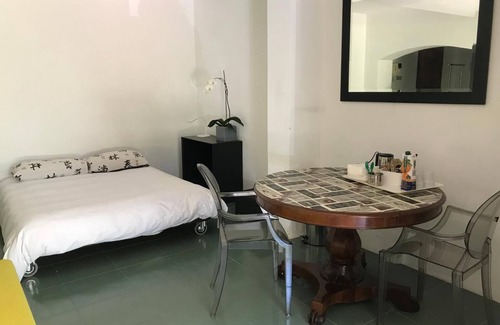 Addaura House | Bed and Breakfast 'Park House Mini' with Shared Pool, Wi-Fi and Air Conditioning