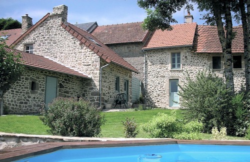 Naillat House | Bed and breakfast suite 3 chs 8 beds 6 adults. 2 teenagers see details