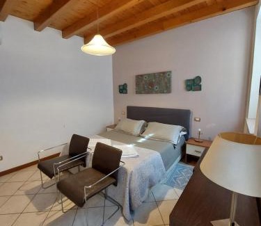 San Colombano al Lambro Bed & Breakfast | Bed & Breakfast Monti 85