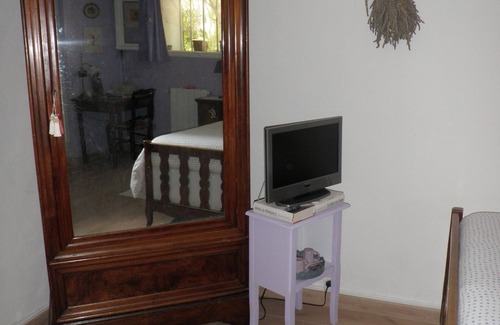 Allauch House | Bed & Breakfast in Provence, in a House/Villa - ALLAUCH near MARSEILLE