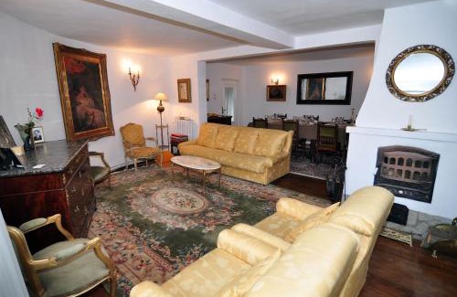 Tirpesti Bed & Breakfast | Bed & Breakfast Popamuseum Tarpesti strada Muzeului nr 28