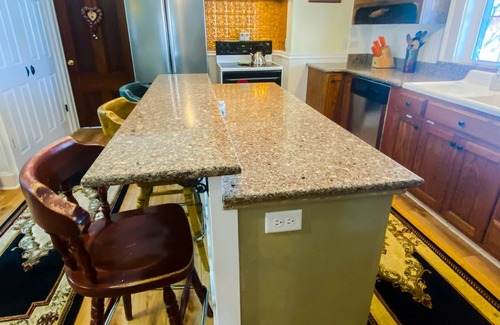 Edwardsburg Bed & Breakfast | Bed & Breakfast private room and bath