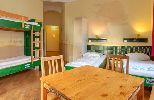 Outer Neustadt House | Bed in a 6-bed room in the Mondpalast hostel