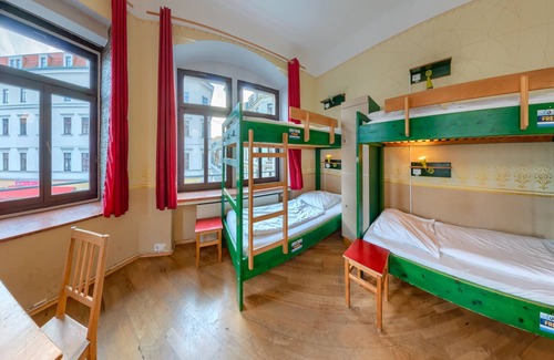 Outer Neustadt House | Bed in a 6-bed room in the Mondpalast hostel