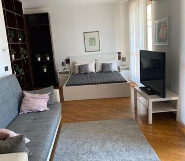 San Donato Milanese House | BedandBreakfast Eni Torri Lombarde San Donato BBqueen