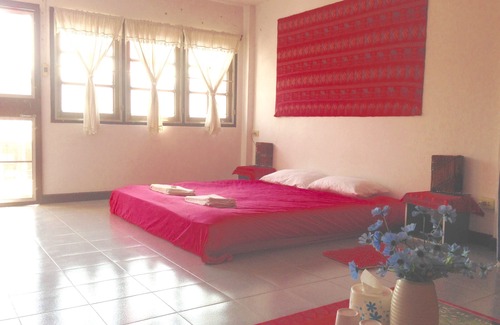 Old City House | Bedroom on a private floor with a king size bed and ensuite bathroom