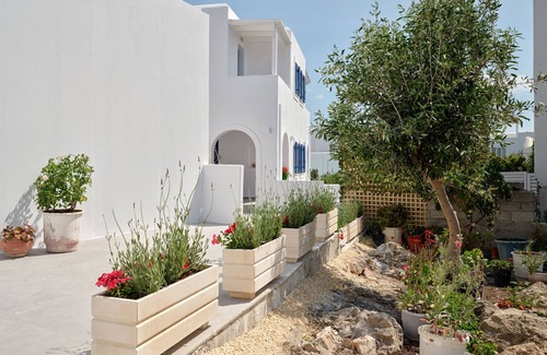 Paros Resort | Bedspot Apartments Paros
