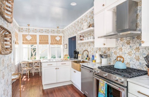 Radcliffeborough House | Bee & Blossom | Historic Charm