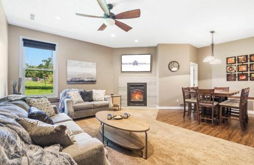 Branson House | Bee Creek Poolside