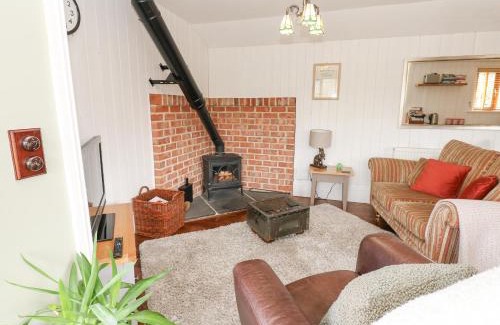 Castleton House | Bee Garth