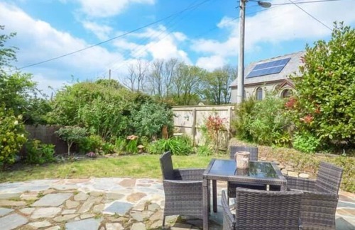 Bude Cottage | BEE HIVE COTTAGE, pet friendly, with open fire in Morwenstow
