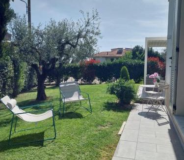 Luni Bed & Breakfast | BEE HOME