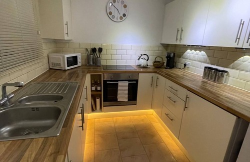 Norwich Apartment | Bee Temple Entire Spacious 3-Bed Apartment