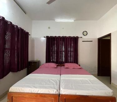 Varkala House | Bee Villa