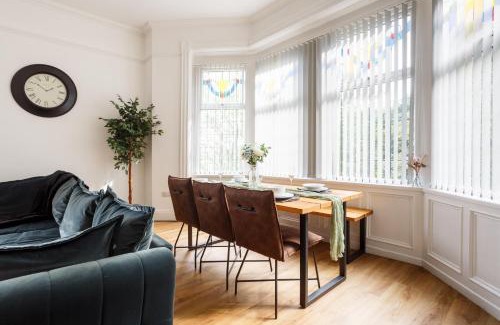 Bradford Apartment | Beech Suite with 85 inch Cinema TV