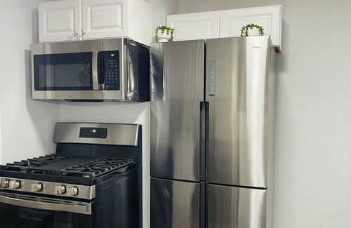 Maple Heights House | Beechwood Graceful Getaway – Maple Heights Comfort