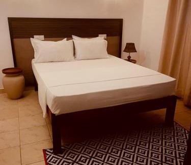 Seeduwa - Katunayake Bed & Breakfast | Bees Airport Hotel