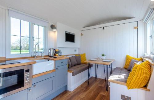 Louth House | Beggars Roost Hut