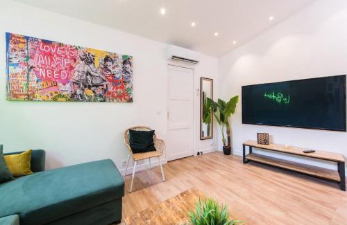 Hyeres City Centre Apartment | Bel appart rénové - la bohème