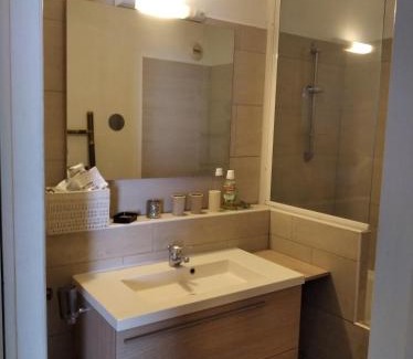Grand Fond Apartment | Bel Appartement avec terrasse proche des plages