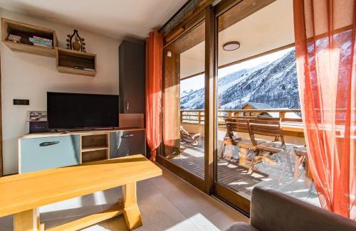 Saint-Sorlin-d'Arves Apartment | Bel appartement 6 personnes avec deux terrasses ensoleillées au coeur du village