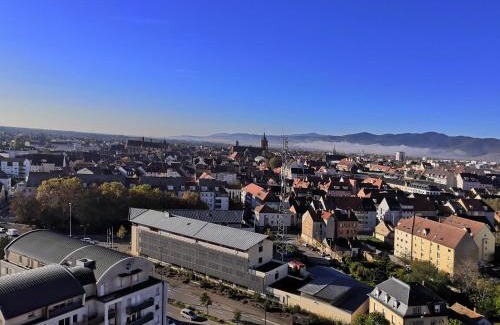 Quartier Saint-Leon Apartment | Bel appartement avec vue splendide sur toute la ville de Colmar - Parking gratuit