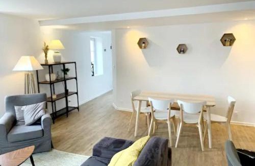 Paroisse Le Finage Apartment | Bel Appartement Climatisé au cœur du village