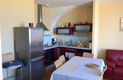 Plougasnou Apartment | Bel Appartement vue sur Mer - à 200 Mètres de la Plage de Primel