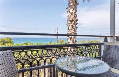 Alikanas Apartment | Bel Momento - Family Room