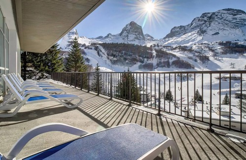 Eaux-Bonnes Apartment | Belambra Clubs Gourette - Lou Sarri - Half board - Classic accommodation 2 Adults and 1 Child with balcony