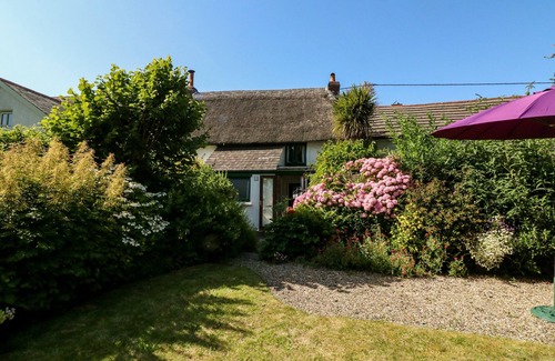Bude Cottage | BELL BUOY COTTAGE, pet friendly, with a garden in Morwenstow