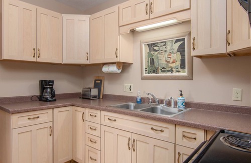 La Pointe Condo | Bell Street-Downtown Oasis