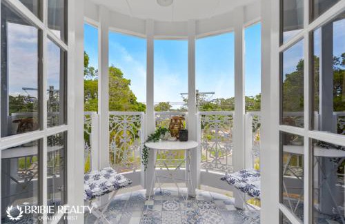 Bongaree Apartment | Bella Abode on Bribie - Loft with Pool