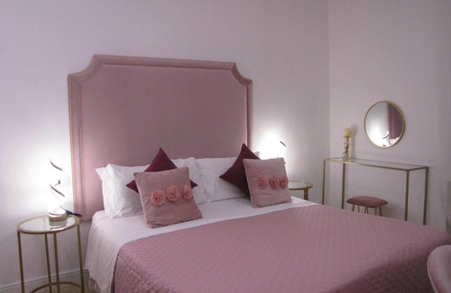 Lucca Historical Center Bed & Breakfast | Bella addormentata e il principe Calaf