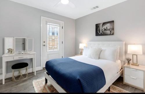 Grant Hill House | Bella Casa Pool Spa Min to Downtown Beaches