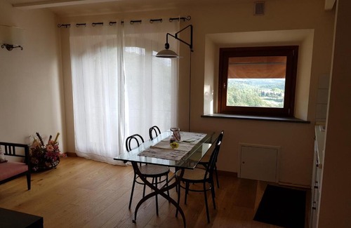 Petroio Apartment | Bella Vista Flat