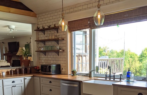 Gilboa House | "Bella Vista" Hillside Mountain Retreat