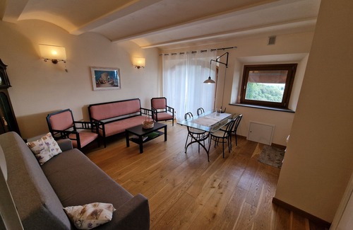 Petroio Apartment | Bella Vista Home