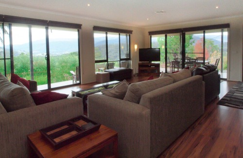 Marysville House | BELLA VISTA - Quiet location, fantastic views