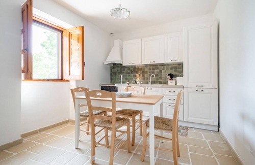Selva di Fasano Villa | Bella Vista trullo x4 with patio and parking space