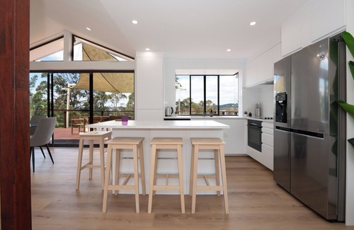 Surfside House | Bella Vista with amazing ocean view and pool