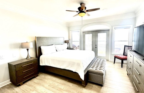 Avalon Beach Estates House | Bellagio | Heated Pool | Near Beach | $1200 in Free Attractions