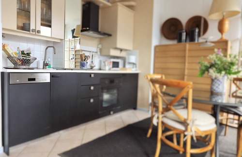 Limonta Apartment | Bellagio Retreat, lake view balcony, parking, WiFi, AC, nearby beach and ferries